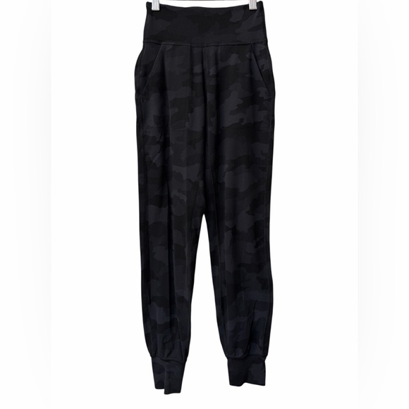 Lululemon Align Jogger *28”- Size 0 - Picture 3 of 7